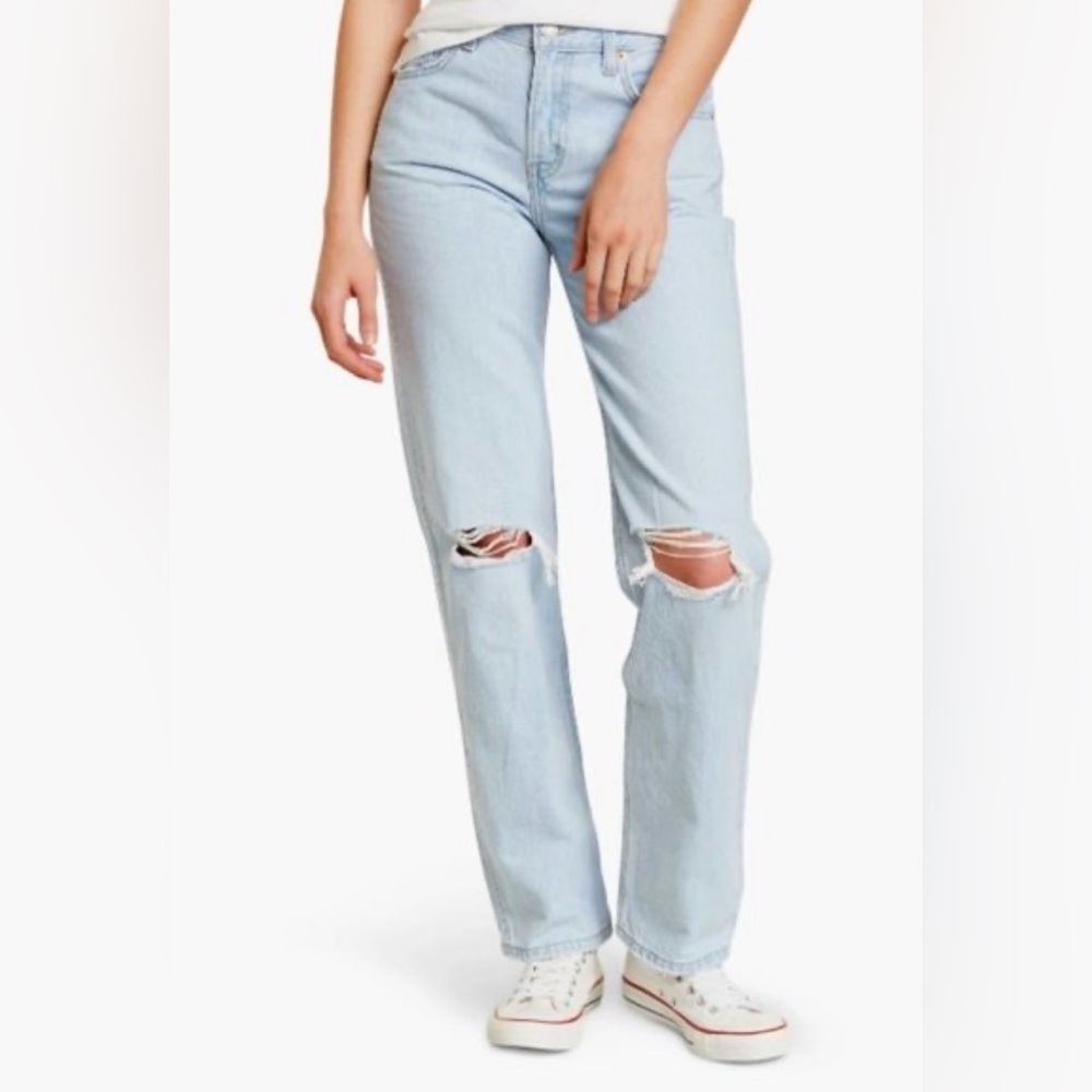 Levi’s Low Pro Straight Light Blue Distressed Jeans size 30